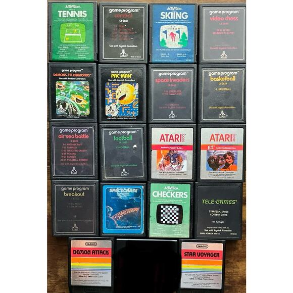Lot of 18 Atari 2600 games Pac-Man, Checkers, Chess, E.T., Space Invaders - Picture 1 of 9